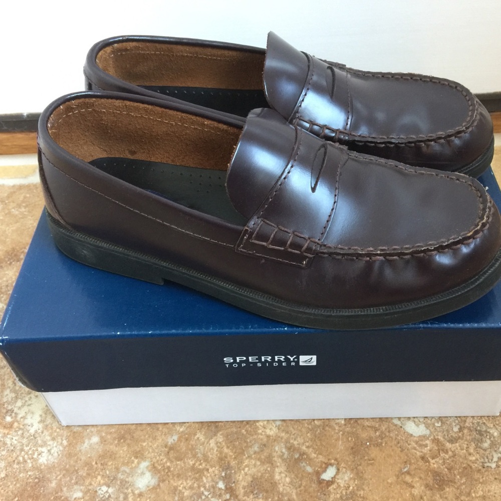 Boys Sperry loafers